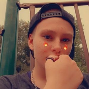 Meet your Posher, Tyler